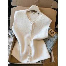 批发实拍针织马甲背心开衫女2026<b class='q'>春</b>秋新款蕾丝拼接毛衣马夹无袖短上衣