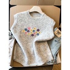 批发实拍甜美刺绣花朵圆领针织<b class='q'>马甲</b>女2026新款清新高级感百搭上衣