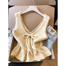 批发甜美减龄针织背心女春季设计感高级感坎肩打底衫短款收腰<b class='q'>马甲</b>上衣