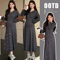 批发2026新款<b class='q'>春</b>季韩流修身显瘦黑白条纹长款连衣裙