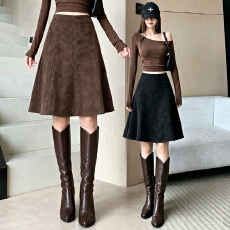 批发2026秋冬新款复古麂皮绒半身中<b class='q'>裙</b>女高级感咖色到膝盖高腰五分短<b class='q'>裙</b>