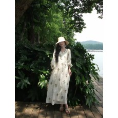 批发独特漂亮宽松苎麻碎花<b class='q'>连衣裙</b>女夏季灯笼袖度假风气质长裙子