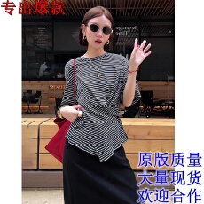 批发撞色条纹圆领<b class='q'>短袖</b>t恤女2025新款爆款夏季设计感小众收腰体恤上衣