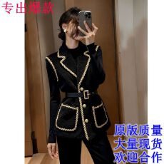 批发黑色羊羔毛马甲女秋<b class='q'>冬</b>2025高端时髦洋气叠穿独特超好看掐腰短外套