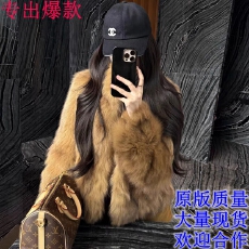批发2025新款高级感仿狐狸毛皮草外套女冬季年轻款皮毛一体毛茸茸大衣
