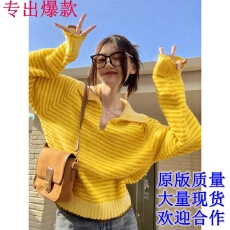 独特漂亮黄色翻领条纹毛衣女冬季加厚超好看韩系软糯慵懒针织上衣