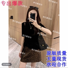 批发熙贝薇9 欧货<b class='q'>丝绒</b>半高领抽绳褶皱五分袖宽松百搭T恤 ➕半裙