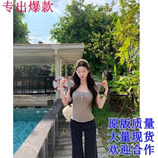 批发来财小马 <b class='q'>小</b>飞袖 双层木耳边<b class='q'>小</b>飞袖天丝羊毛正肩t恤＋波点裤套装