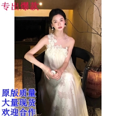 批发从一时刻花满枝轻奢感网纱无袖立体花朵连衣裙or上衣半裙套装