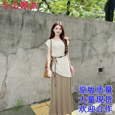 批发<b class='q'>时尚</b>套装镂空罩衫背心长裙两件套无袖连衣裙子女夏显瘦设计感韩版