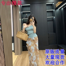 批发淑女气质一字肩<b class='q'>针织衫</b>上衣复古印花不规则显瘦中长半身裙两件套装