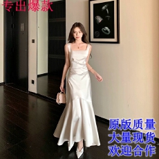 批发但你butyou白色缎面吊带连衣<b class='q'>裙</b>女夏季鱼尾长款订婚聚会宴会<b class='q'>小礼服</b>