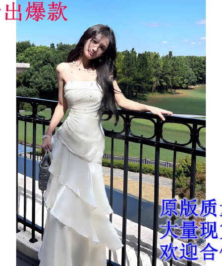 인터넷 유명인 원본 이미지 해변가 휴가 바람 케이크 롱 스커트 여름 프랑스식 화이트 프릴 새틴 슬립 드레스