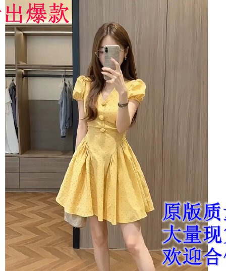 프랑스식 휴가 바람 V넥 허리 수축 한 마디 드레스 2026 년 여름 새로운 여름 드레스 미니 스커트 프랑스식 치마 여성 의류