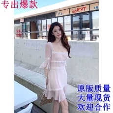 批发周壹 EEONE5.30/10:00am Lace浅袖 有袖喇叭收腰方领显瘦<b class='q'>连衣裙</b>