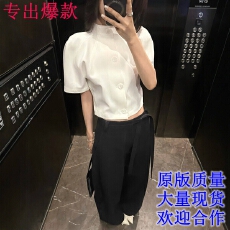 批发法式高级感半高领单排扣短外套女<b class='q'>夏</b>季新款气质巨好看白色短袖上衣