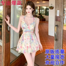 批发JMSHOP 梨花带雨 碎花挂脖连衣裙V领压褶收腰显瘦度假短裙