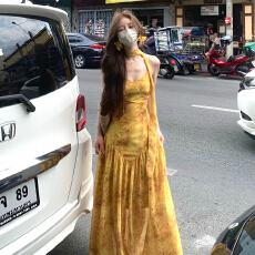 批发黄色多巴胺氛围感晕染<b class='q'>碎花</b>飘带度假V领连衣裙女2026春夏新款裙子