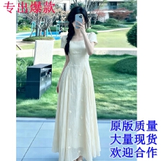 批发蕾丝白色连衣裙子女夏2026新款小众高级感收腰温柔赫本风漂亮长裙