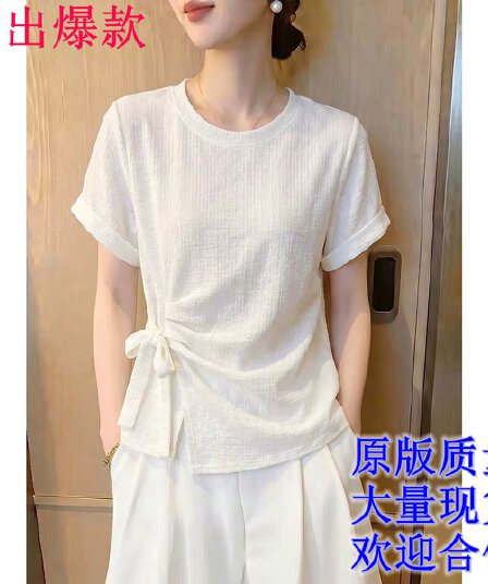 2026 여름 얇고 가벼운 통기성 연령 감소 슬림해 보이는 작은 셔츠 여성 새로운 반팔 빅 사이즈 레이스업 캐주얼 바람 라운드 넥 맨위