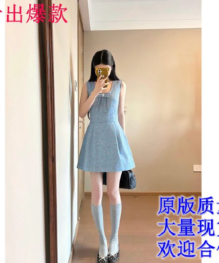 프랑스식 우아함 파란색 꽃무늬 여성 드레스 디자인 센스 나비 매듭 조끼 스커트 허리 수축 한 마디 짧은 치마 여름