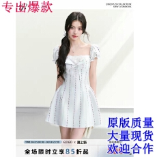 批发QDQD 方领碎花<b class='q'>连衣裙</b>女收腰显瘦蕾丝拼接泡泡袖短款<b class='q'>蓬蓬裙</b>A字裙