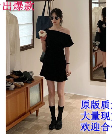검정색 비스듬한 어깨 드레스 아이들 여름 프랑스식 작은 키 고급 센스 오프숄더 오프숄더 허리 수축 슬림해 보이는 미니 스커트