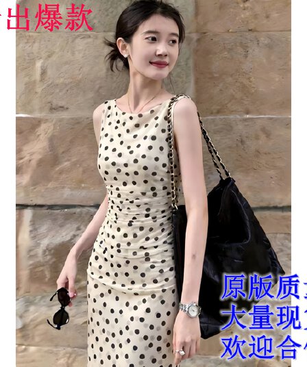 프랑스식 레트로 도트 무늬 조끼 여성 드레스 여름 새로운 디자인 센스 허리 수축 슬림해 보이는 품격 민소매 길다 치마