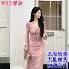 批发EIA一尧蜜桃秘境法式温柔风长裙收腰捏褶显瘦修身长袖连衣裙
