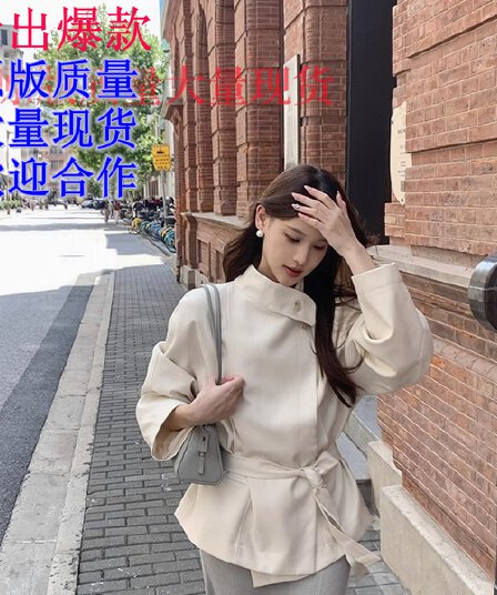 꽃 위안 베를린 저녁 화이트 스탠드 칼라 쇼트 스타일 바람막이 여성 봄 가을 허리 수축 루즈핏 영국식 바람 프로필 모양 재킷