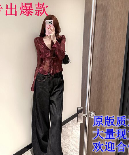 프랑스식 레트로 빨간색 꽃무늬 V넥 여성 셔츠 여름 미니멀리즘 디자인 센스 순수한 욕망 몸매 가꾸기 품격 캐주얼 맨위