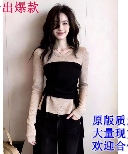 2026 가을 새로운 프랑스식 Chic 개성 미니멀리즘 일상 패치워크 색상 페이크 레이어드 긴팔 티셔츠
