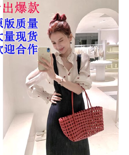우유 푸 자수 작은 말 이른 봄 한국 스타일 디자인 센스 캐주얼 다용도 품격 루즈핏 여성 셔츠 저녁 바람 줘 너 멜빵