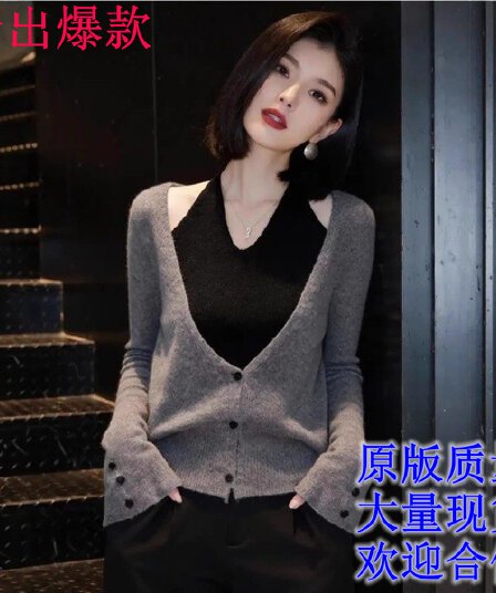 프랑스식 페이크 레이어드 V넥 행침 목 니트 스웨터 여성 봄 가을 패션 마이크로 지방 mm 슬림해 보이는 연령 감소 다용도 스웨터 맨위