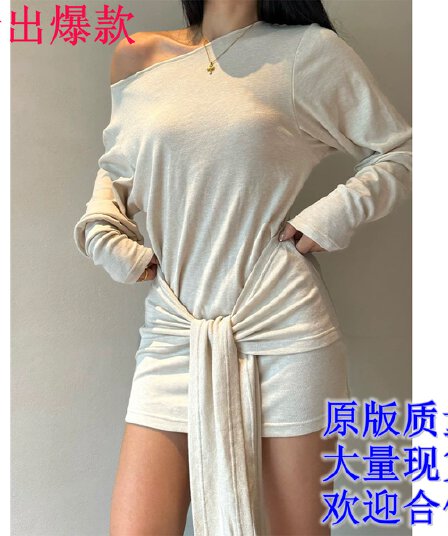 비스듬한 어깨 허리 수축 수 있습니다. 달콤한 수 있습니다. 욕망 타이트 스커트 긴팔 치마