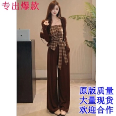 慵懒风格子吊带+开衫+阔腿裤三件套早秋复古时尚穿搭