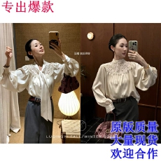 批发鹭青一原创双雕法式高密缎面蕾丝镂空<b class='q'>衬衫女</b>秋灯笼袖宽松上衣