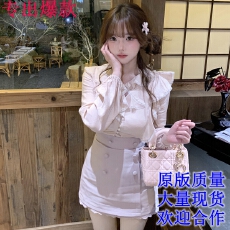 批发甜水仙 <b class='q'>日系</b>温柔嗲 双色款定制印花棉麻重工双层荷叶边灯笼袖上衣