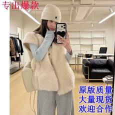oker章壳儿正品2026秋冬新款毛茸茸外搭无袖马甲开衫保暖外套女
