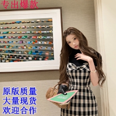 批发迟伞伞26/fw 黑茶格调 格纹纽结吊带裙+小高领<b class='q'>泡泡袖</b>针织衫