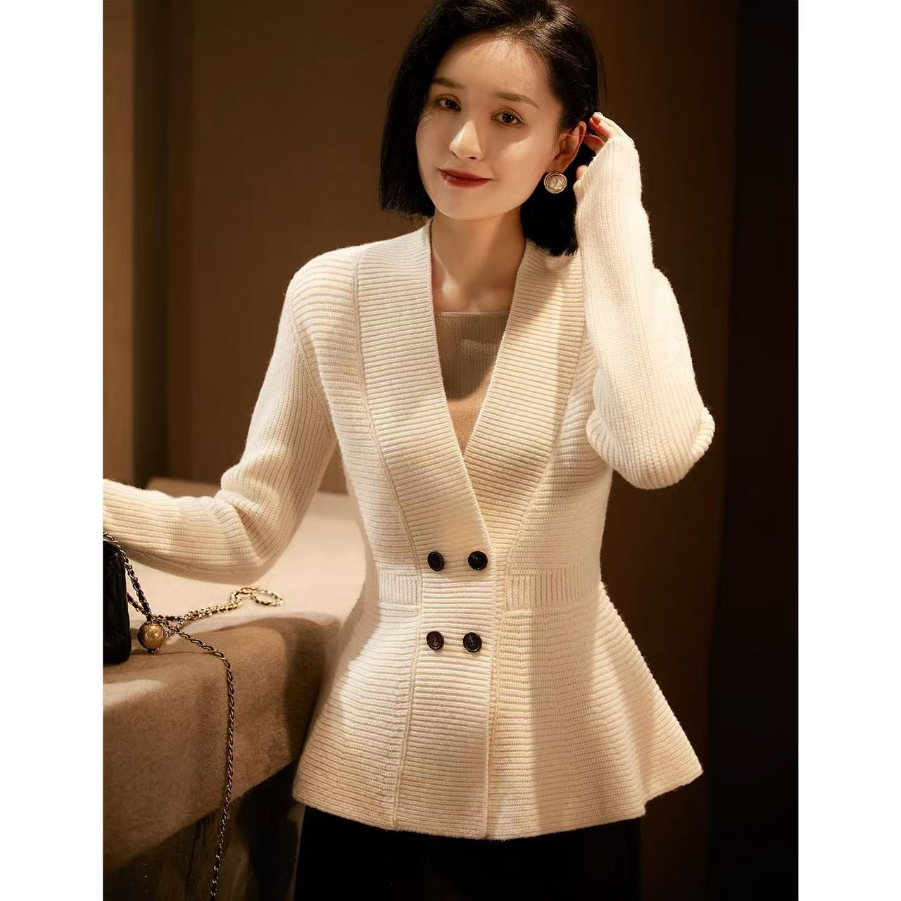 MY15635#  曲线尽显 优雅羊毛羊绒荷叶摆针织上衣开衫女裝貨源服裝批發