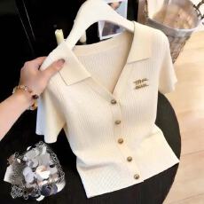 批发轻奢风复古翻领短袖针织衫女2026夏季新款设计感修身显瘦气质上衣