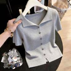 批发高级感气质灰色翻领短袖针织衫2026夏季新款温柔百搭修身显瘦上衣