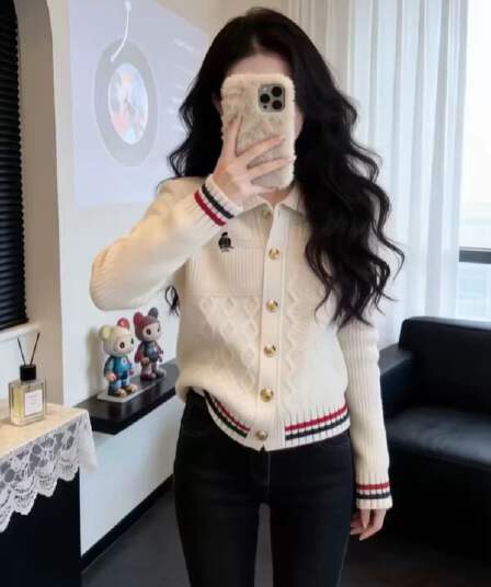 한 부서 트렌디 차가운 바람 일상 출퇴근 바람 어두운 회색 맨위 여성 2026 겨울 POLO 칼라 자카드 패치워크 색상 스웨터 오픈 가디건