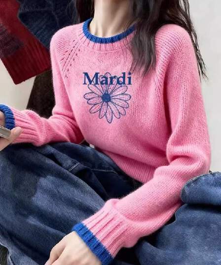 유럽 역 고급 2026 년 겨울 새로운 패션 다용도 스웨터 고급 센스 착용 잡아라. 의류 유럽 상품 여성 의류 트렌디