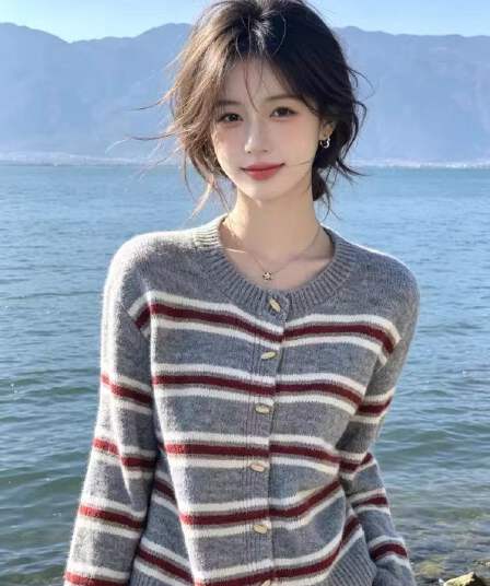 한 부서 레트로 스타일 배색 스트라이프 긴팔 니트 스웨터 여성 가을 소뿔 버클 오픈 가디건 느긋한 부드러운 찹쌀 스웨터 코트