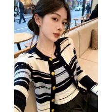 批发条纹单排扣长袖<b class='q'>针织</b><b class='q'>开衫</b>女秋季新款百搭小吊带两件套