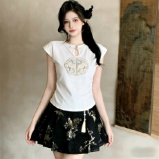 批发2026新款国风盘扣刺绣高端<b class='q'>修身</b>T恤+百搭显瘦遮胯织金马面半身<b class='q'>裙</b>