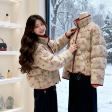 批发2025冬季新款拼色设计感长袖棉服女洋气轻薄潮流显瘦百搭通勤外套