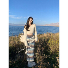 批发已到货 柏林之恋短款长袖仿貂绒针织上衣针织半身裙女套装秋女